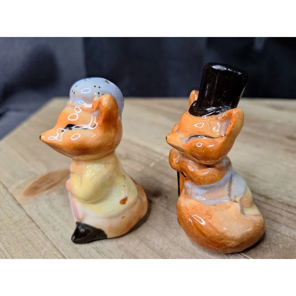 Vintage 1950s Anthropomorphic Fox Salt & Pepper Shakers Top Hat & Bonnet Set